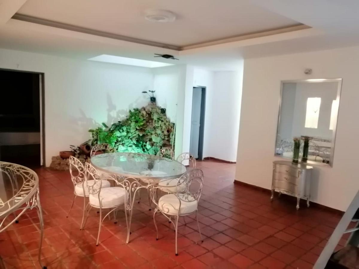 Hotel 42 Avenida *
